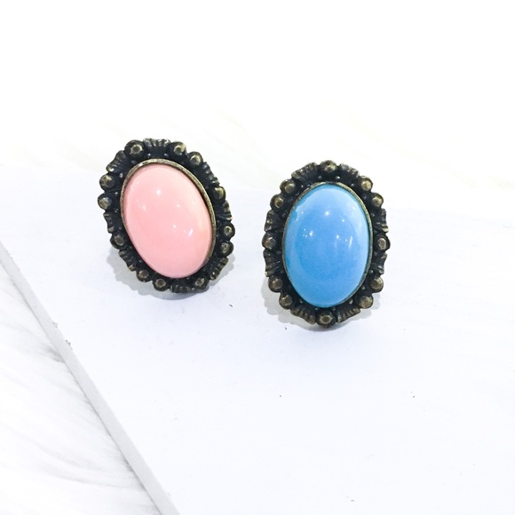 Free Statement Ring with Purchase - Picture 2 of 4